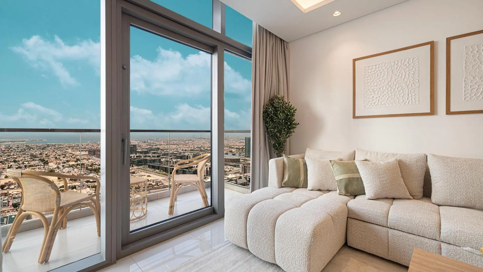Apartment 3Br In Paramount With Panoramic Infinity Pool Dubai United Arab Emirates