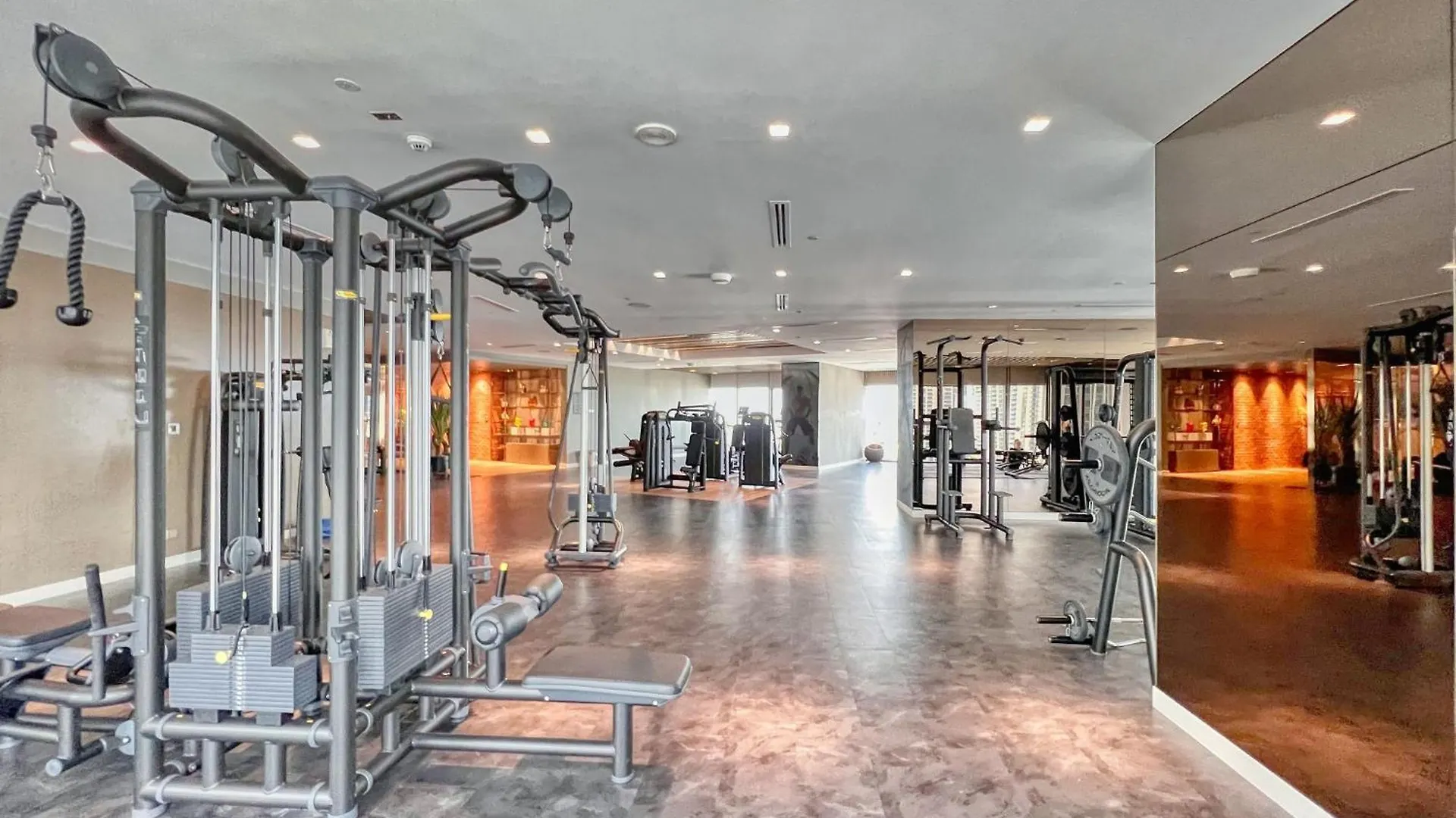 3Br In Paramount With Panoramic Infinity Pool Dubai Apartment